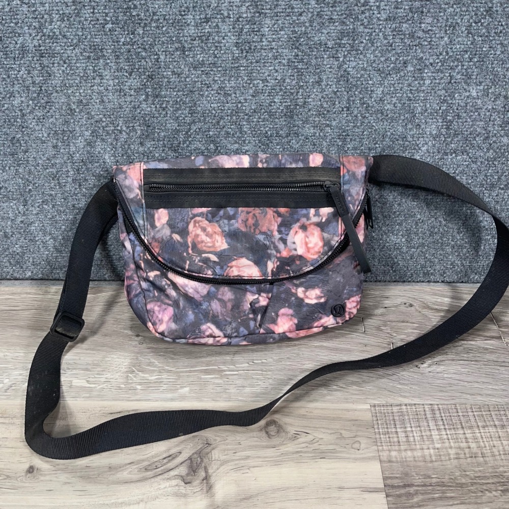 Lululemon Festival Bag Crossbody Women OS Floral Print Multi Black Pink